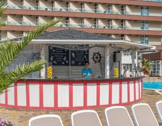 Отель "Alean Family Biarritz" / "Алеан Фэмили Биарриц"