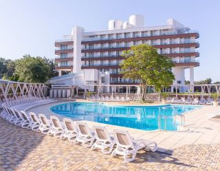 Отель "Alean Family Biarritz" / "Алеан Фэмили Биарриц"