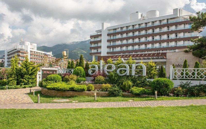 Отель "Alean Family Biarritz" / "Алеан Фэмили Биарриц"