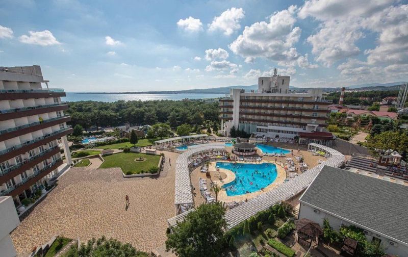 Отель "Alean Family Biarritz" / "Алеан Фэмили Биарриц"