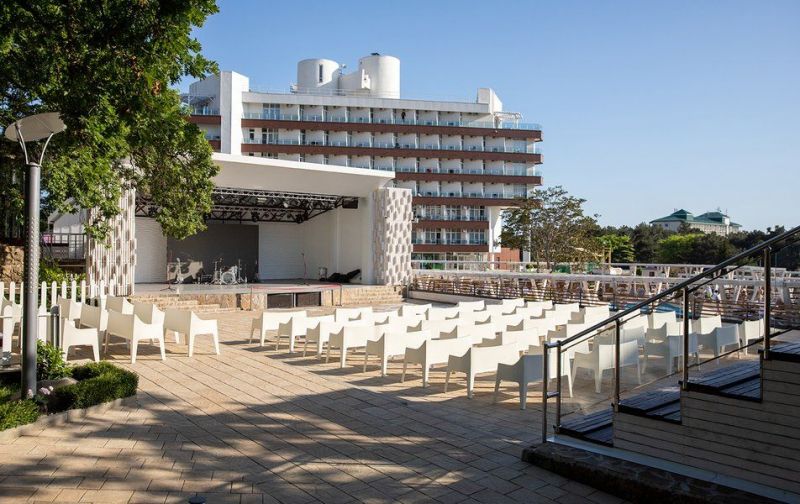 Отель "Alean Family Biarritz" / "Алеан Фэмили Биарриц"