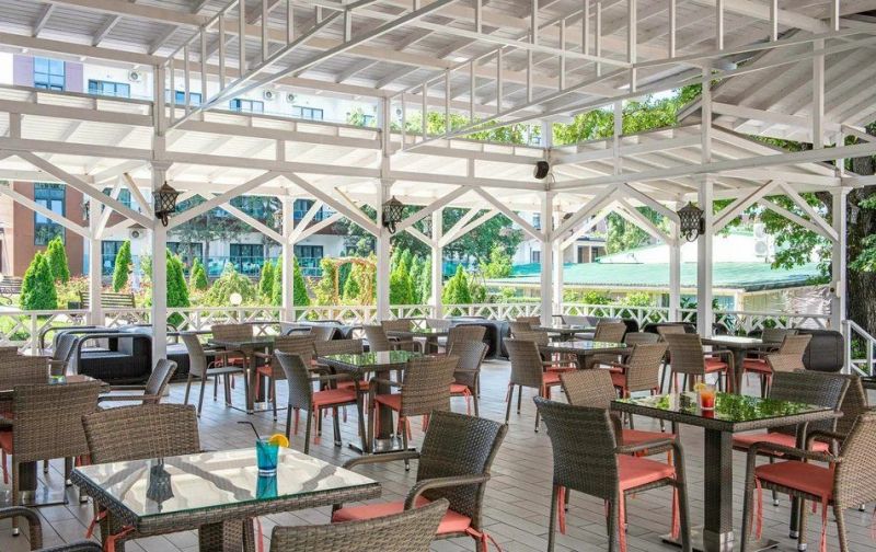 Отель "Alean Family Biarritz" / "Алеан Фэмили Биарриц"